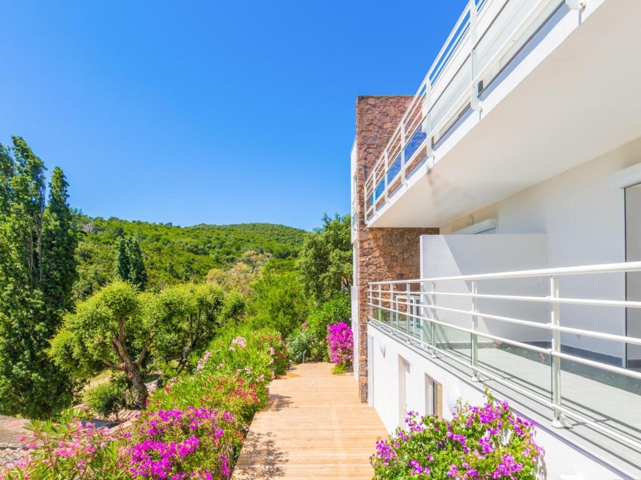 Appartement La Terrasse De Bonporteau - Welkeys à Cavalaire-sur-Mer Extérieur photo