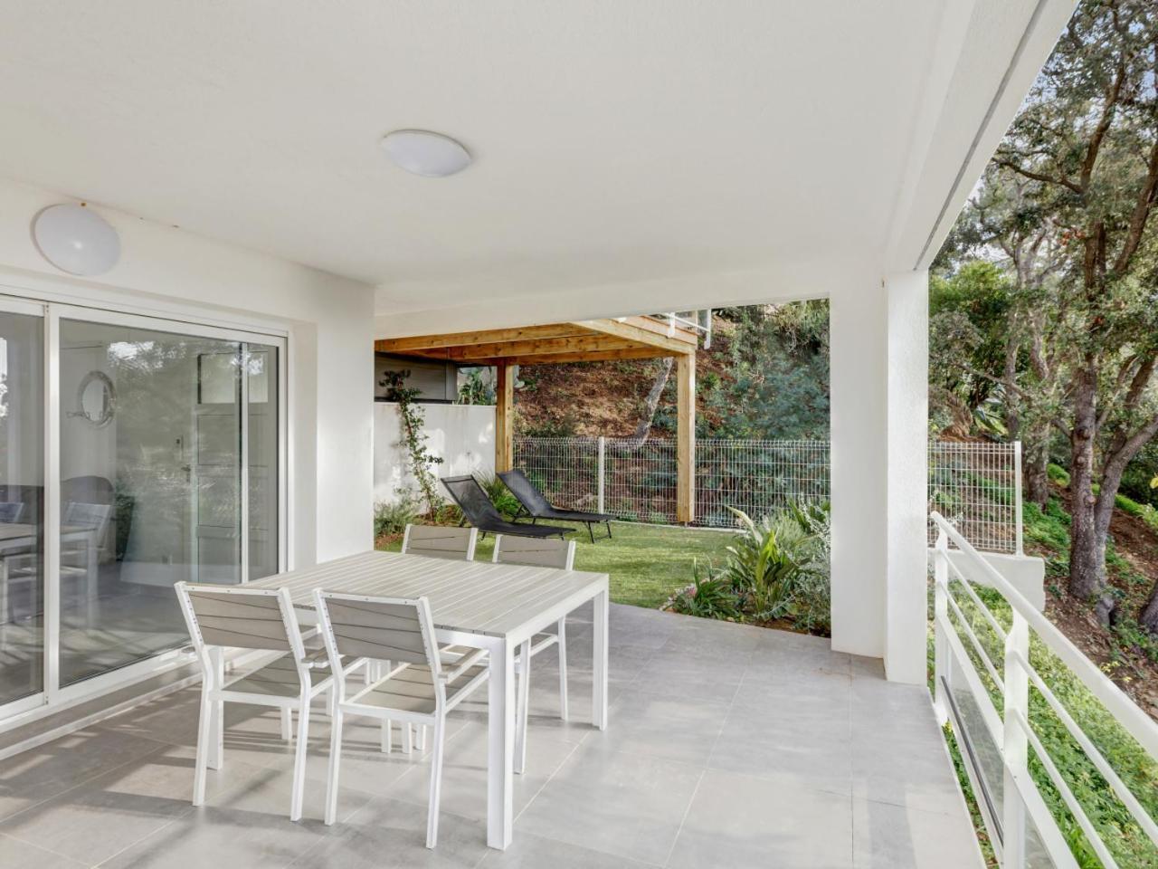 Appartement La Terrasse De Bonporteau - Welkeys à Cavalaire-sur-Mer Extérieur photo